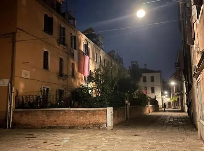 招待所 Covo Del Pirata 4*