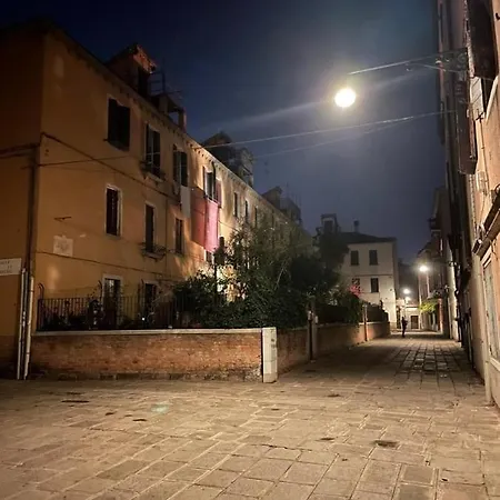 Vendégház Covo Del Pirata *